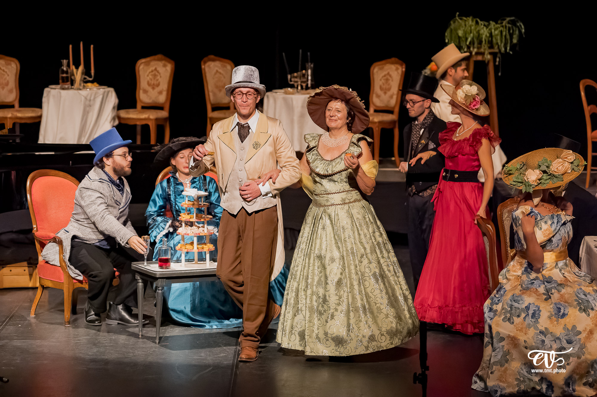 DANS LE SALON DE ROSSINI
